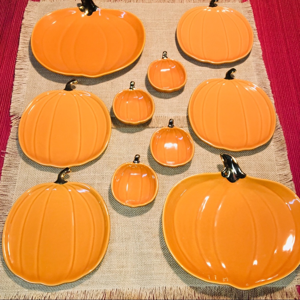 SOLD**Pumpkin plate bundle